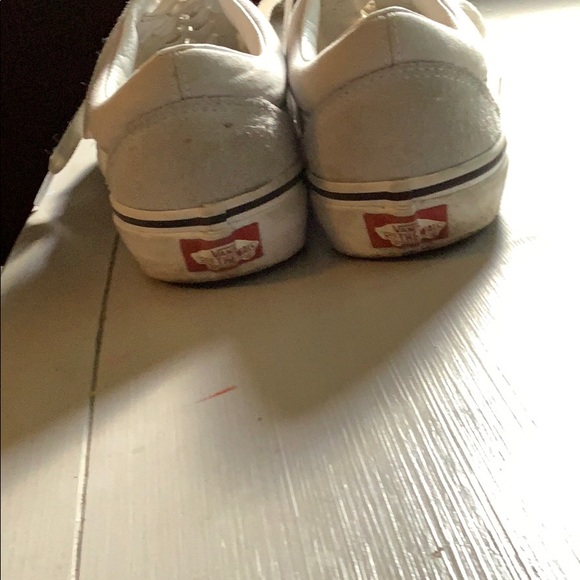 Vans - Picture 3 of 4